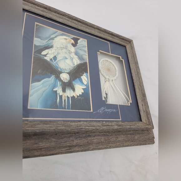 Bald eagle art with dreamcatcher signed by Jody Bergma in framed shadowbox - Picture 6 of 9